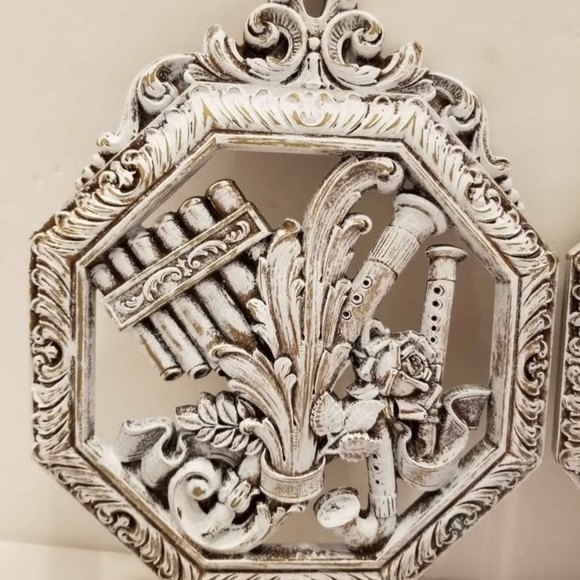 Vintage-Inspired White Wall Decor Set - Picture 6 of 10